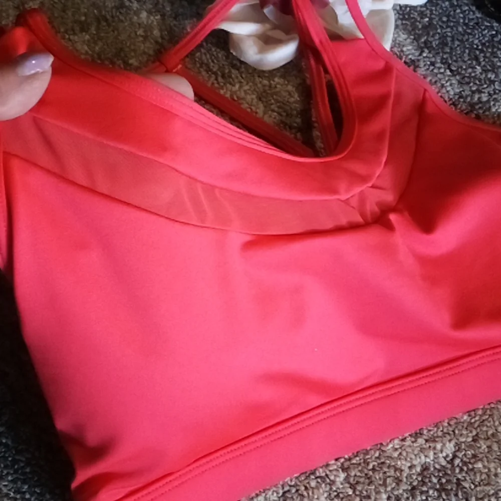 Victoria sport strappy bralette - Picture 9 of 14